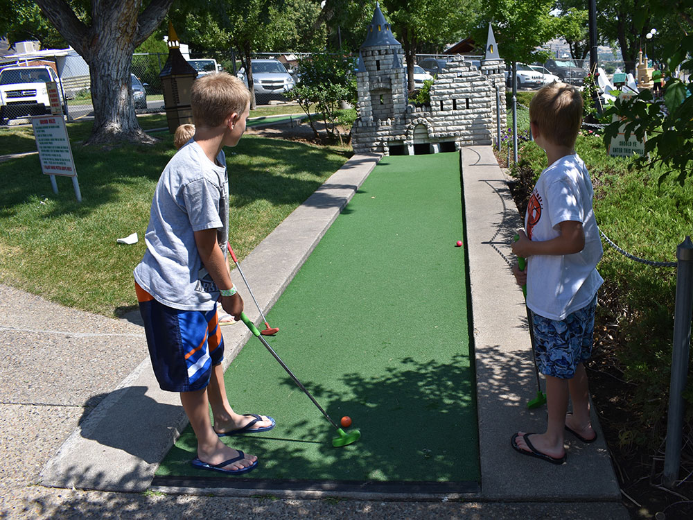 Mini Golf at Cherry Hill Water Park, Family Fun Center & Camping Resort